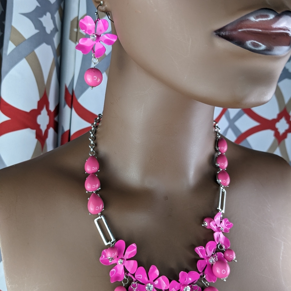 Pink Floral necklace Set - Picture 6 of 7